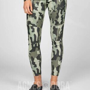 Agnes & Dora™ Moto Jeggings Camo